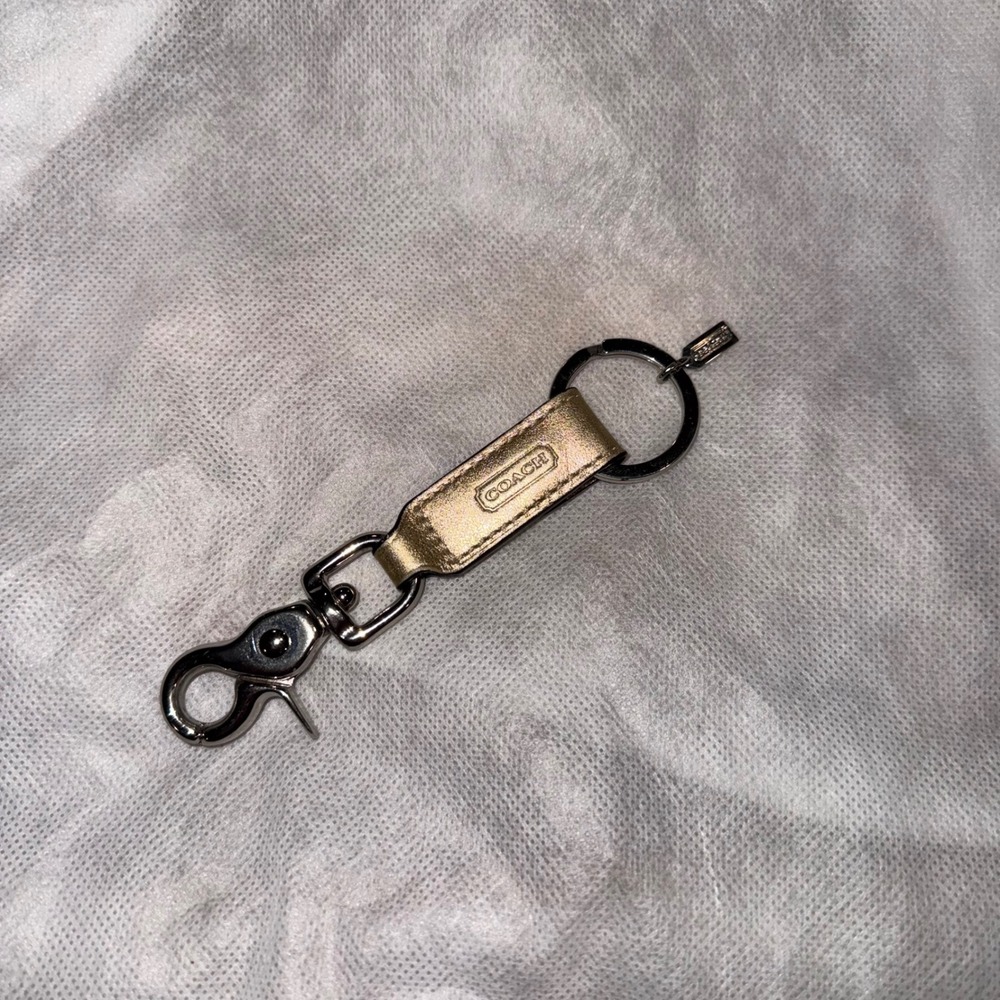 Vintage Coach 7212 Trigger Snap Key Fob Keychain Gold Leather Silver Hardware